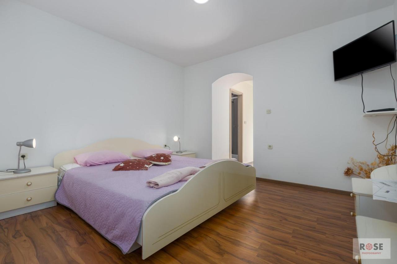 Apartment Laureta Porec Esterno foto