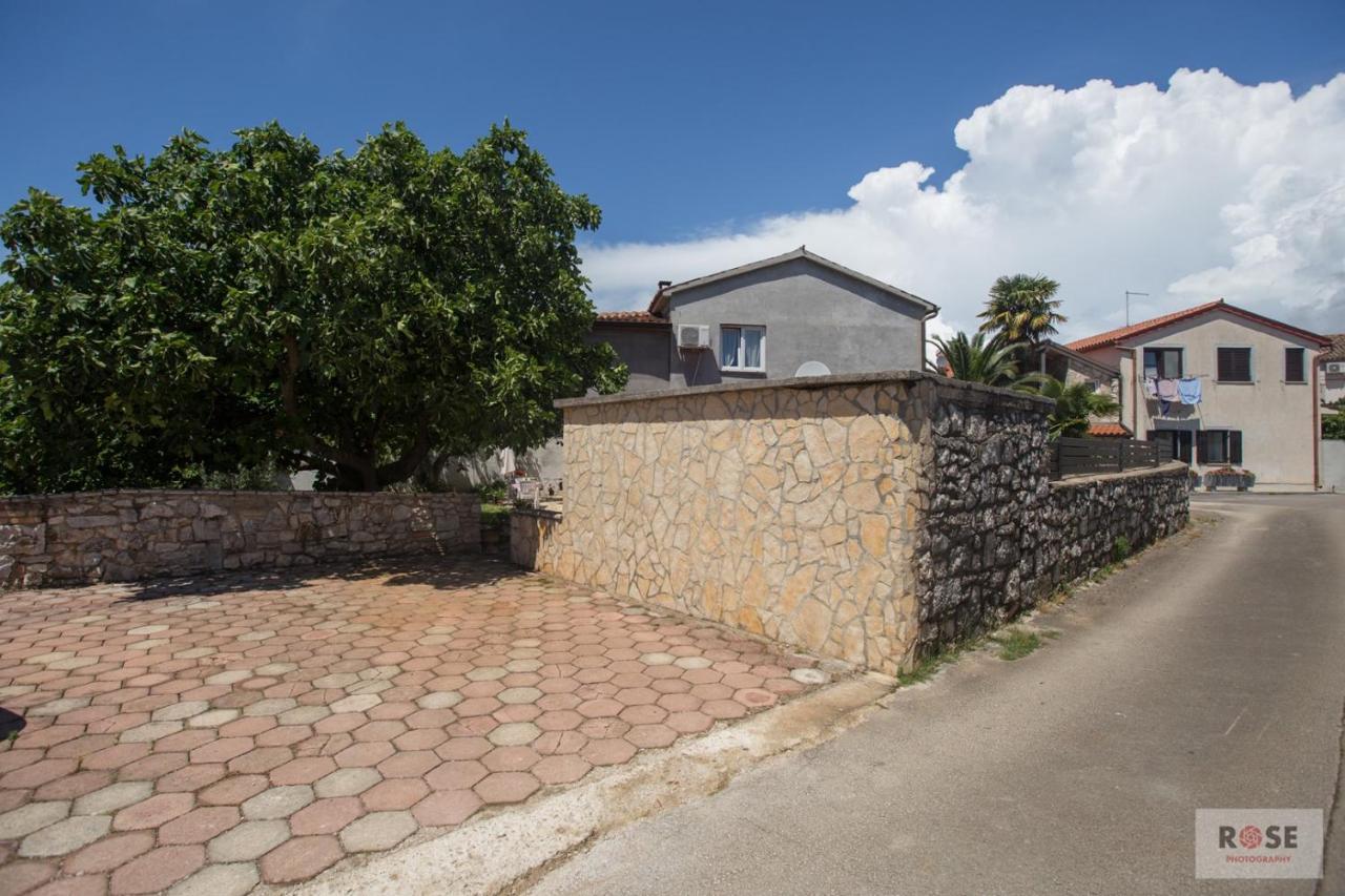 Apartment Laureta Porec Esterno foto