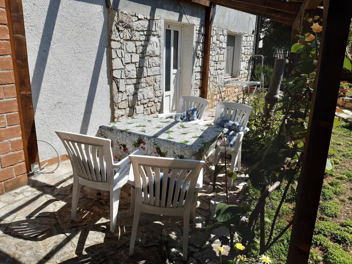 Apartment Laureta Porec Esterno foto